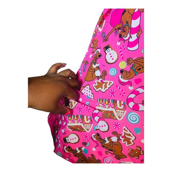 4202 Christmas Scooby Doo Scrub Tops Large Multi Womens V-Neck Lot of 3 Holiday - Picture 3 of 11